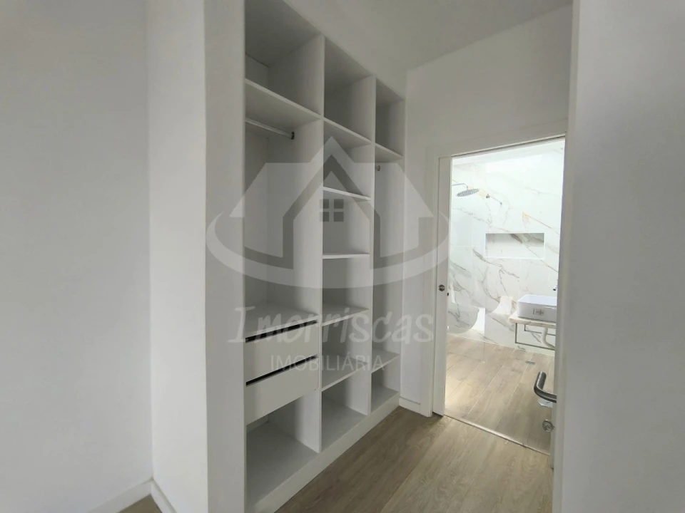 Moradia T3 para Venda em Charneca de Caparica e Sobreda Foto 30