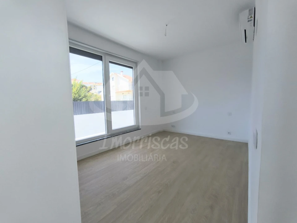 Moradia T3 para Venda em Charneca de Caparica e Sobreda Foto 40