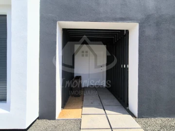 Moradia T3 para Venda em Charneca de Caparica e Sobreda