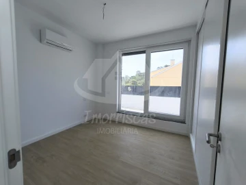 Moradia T3 para Venda em Charneca de Caparica e Sobreda