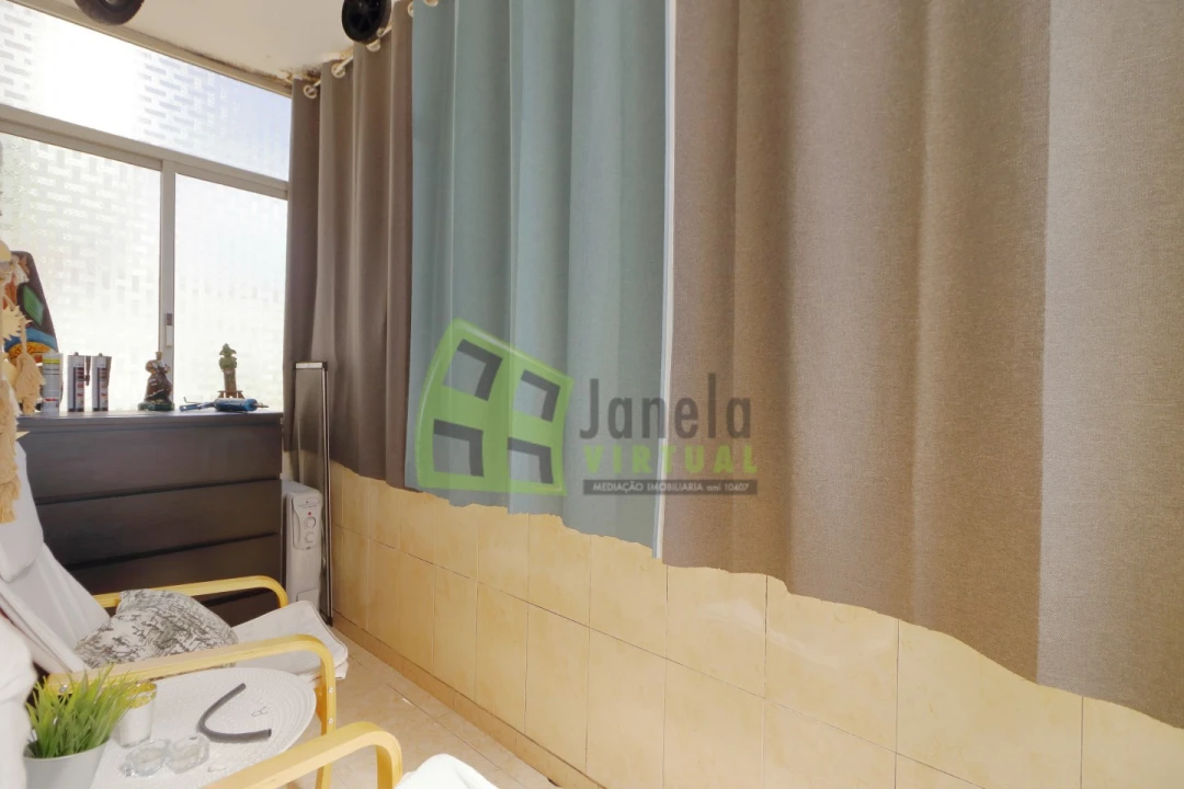 Apartamento T2 para Venda em Corroios Foto 6