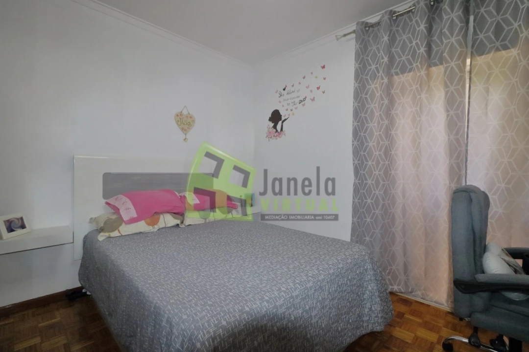 Apartamento T2 para Venda em Corroios Foto 10