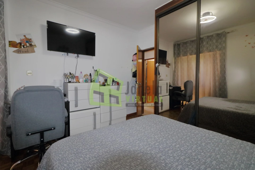 Apartamento T2 para Venda em Corroios Foto 11