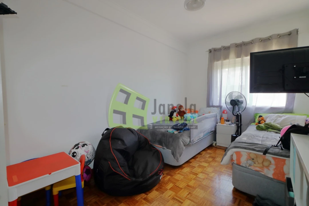 Apartamento T2 para Venda em Corroios Foto 14