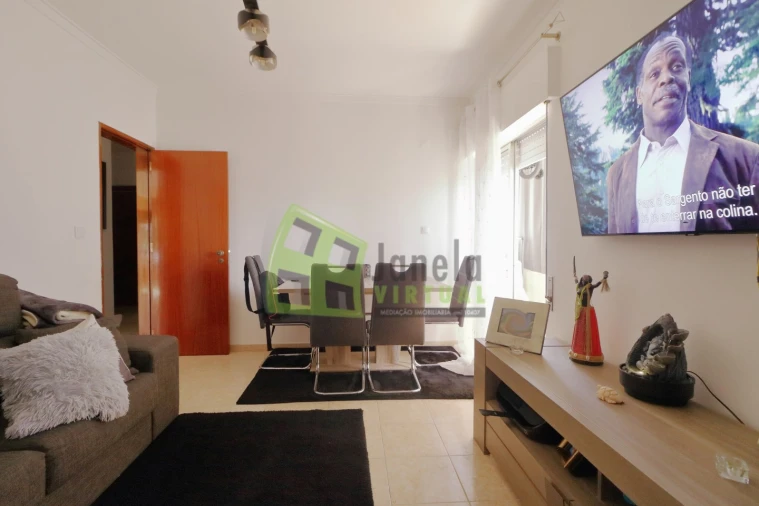 Apartamento T2 para Venda em Corroios Foto 2