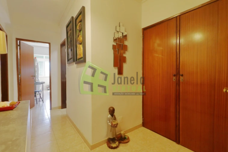 Apartamento T2 para Venda em Corroios Foto 13