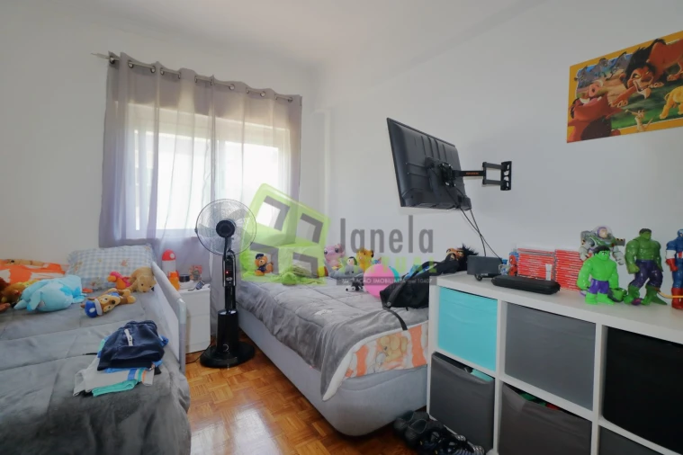Apartamento T2 para Venda em Corroios Foto 15