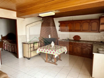 Moradia T3 para Venda em Três Povos