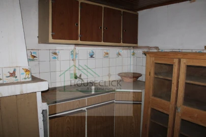 Moradia T3 para Venda em Três Povos