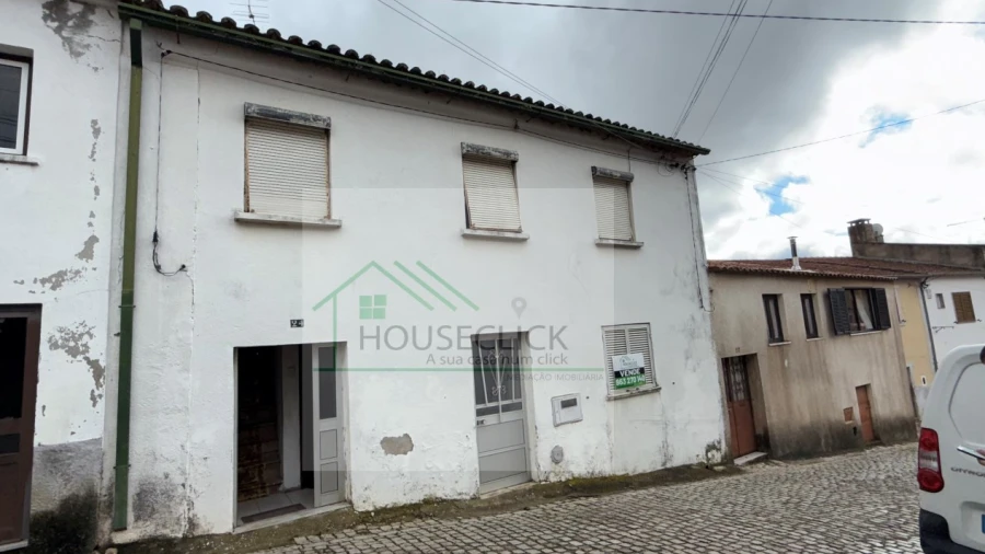 Moradia T3 para Venda em Três Povos