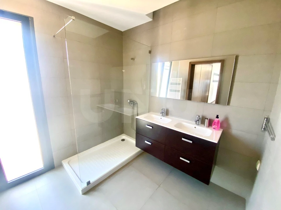 Moradia T4 para Venda em Ribamar Foto 20