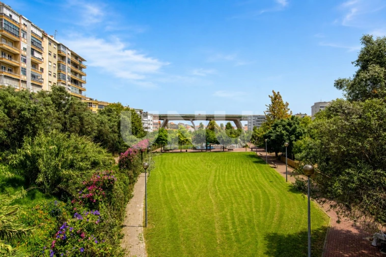 Apartamento T2 para Venda em Vila Franca de Xira Foto 23