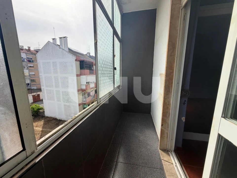 Apartamento T4 para Venda em Seixal, Arrentela e Aldeia de Paio Pires Foto 9