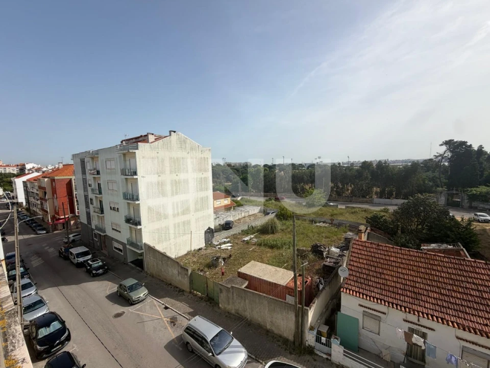 Apartamento T4 para Venda em Seixal, Arrentela e Aldeia de Paio Pires Foto 11