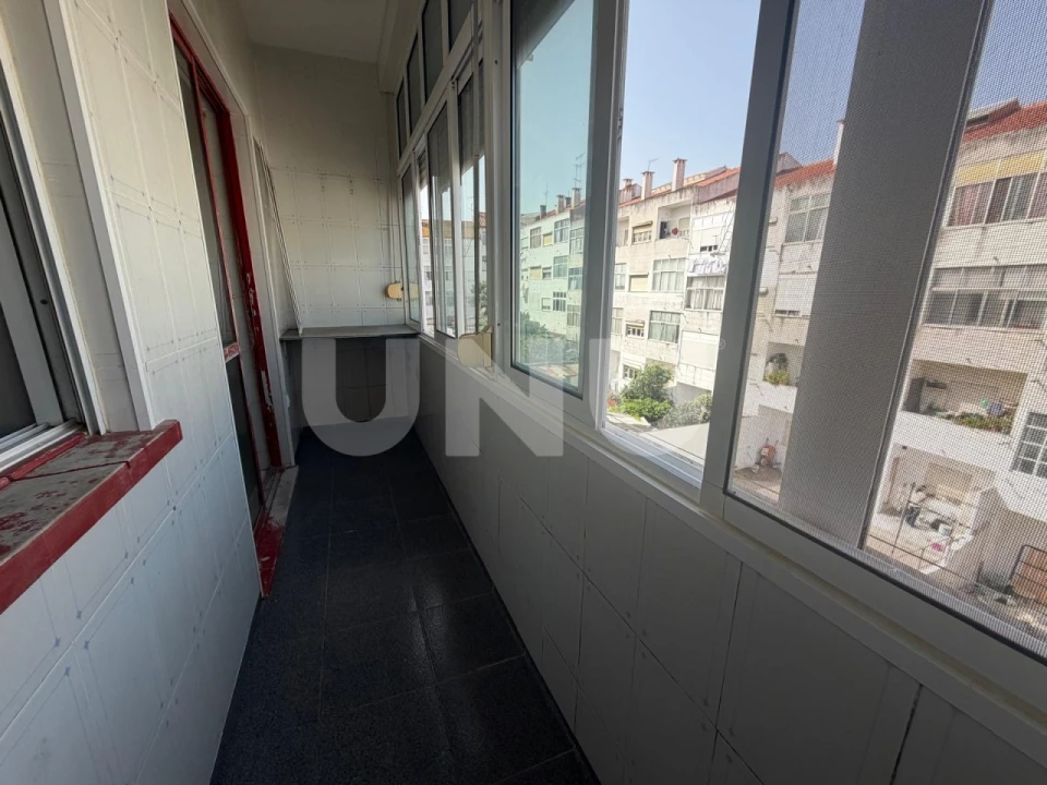 Apartamento T4 para Venda em Seixal, Arrentela e Aldeia de Paio Pires Foto 13