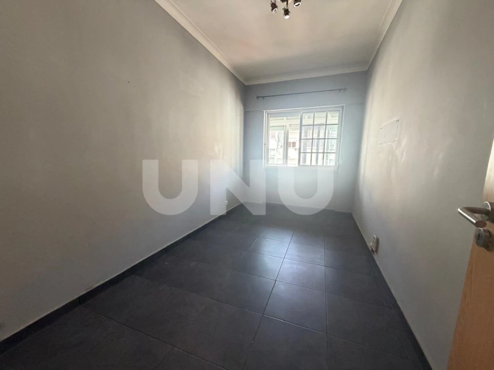 Apartamento T4 para Venda em Seixal, Arrentela e Aldeia de Paio Pires Foto 14