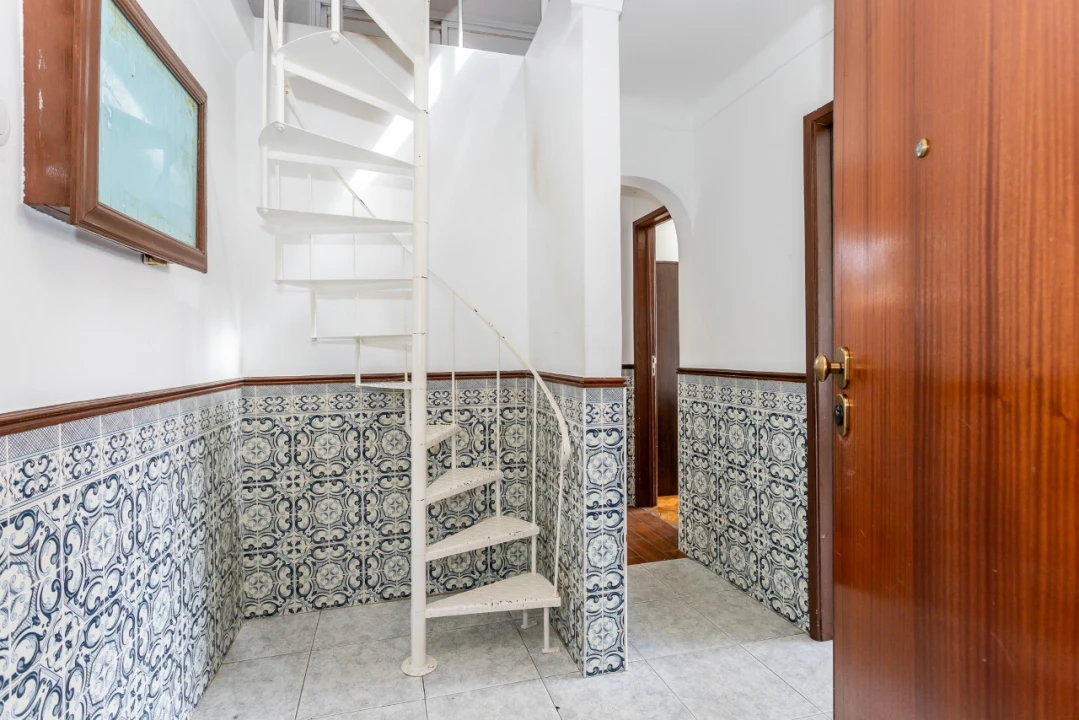 Apartamento T2 para Venda em Benfica Foto 4