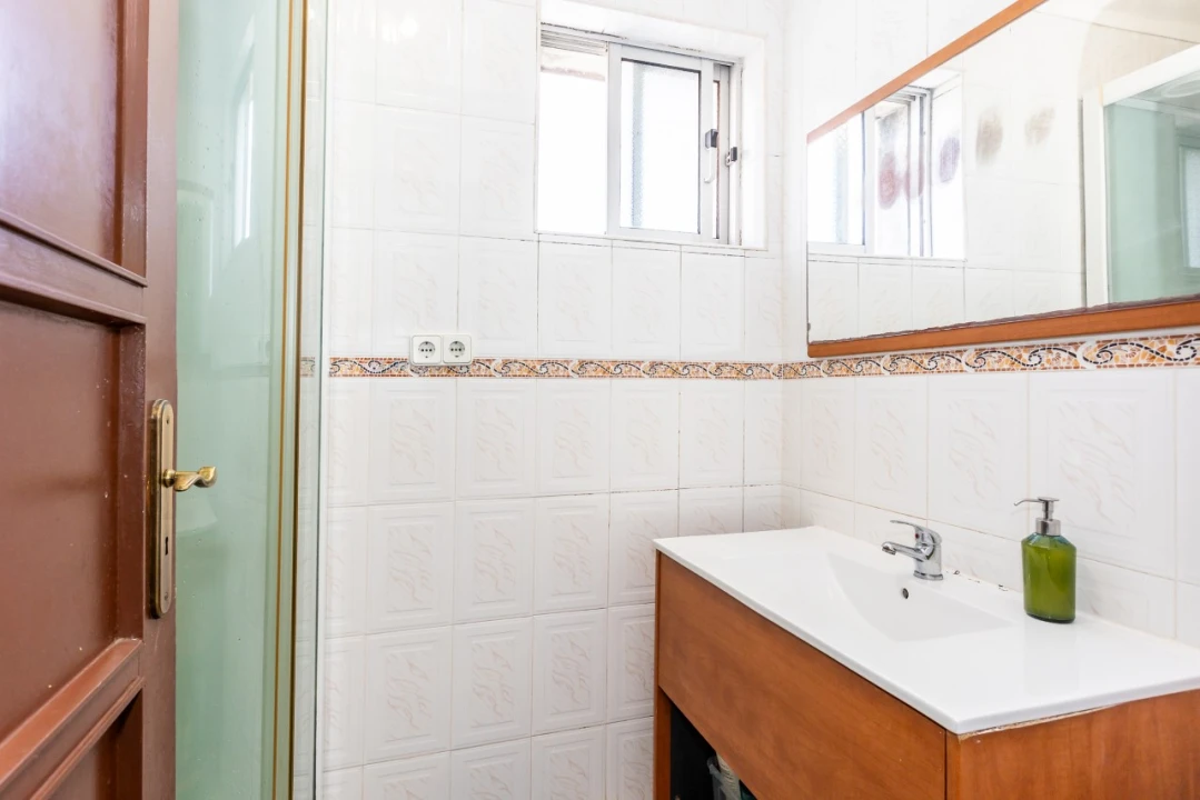 Apartamento T2 para Venda em Benfica Foto 14