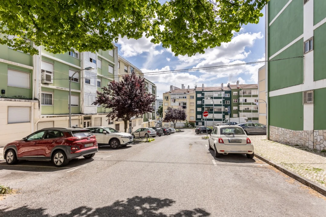 Apartamento T2 para Venda em Benfica Foto 24