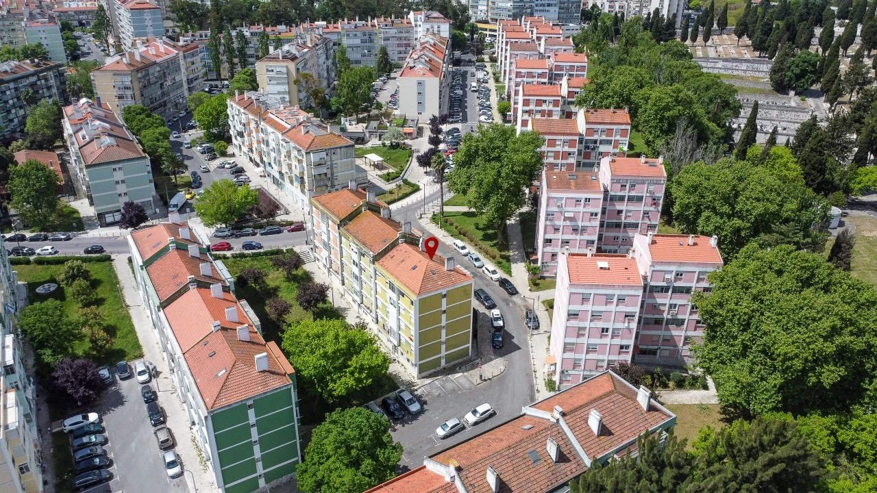 Apartamento T2 para Venda em Benfica Foto 27
