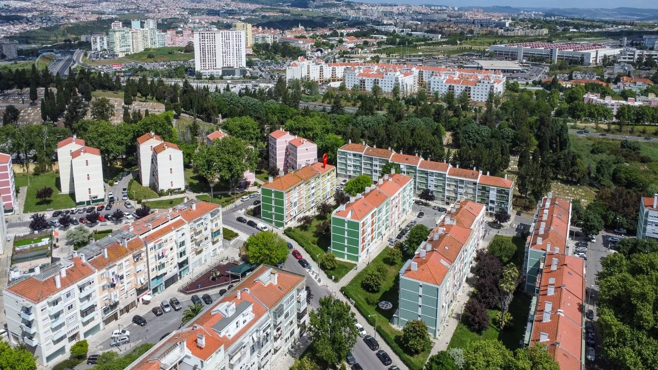 Apartamento T2 para Venda em Benfica Foto 34