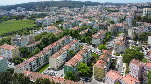 Apartamento T2 para Venda em Benfica