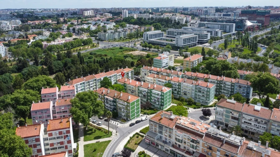 Apartamento T2 para Venda em Benfica Foto 32