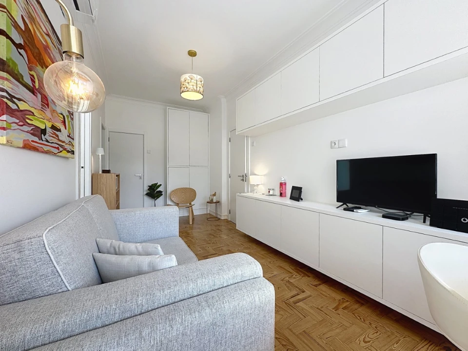 Apartamento T1 para Venda em Benfica Foto 2