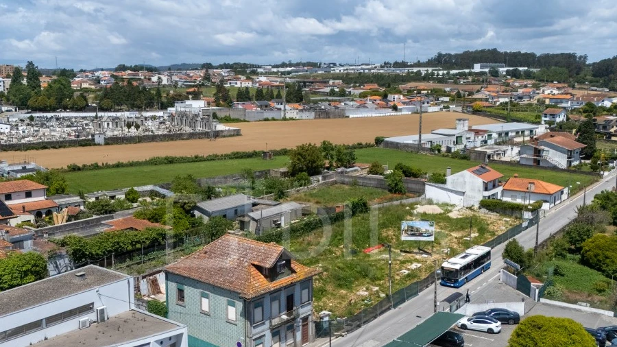 Terreno para Venda em Moreira