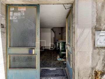 Prédio para Venda em Campolide