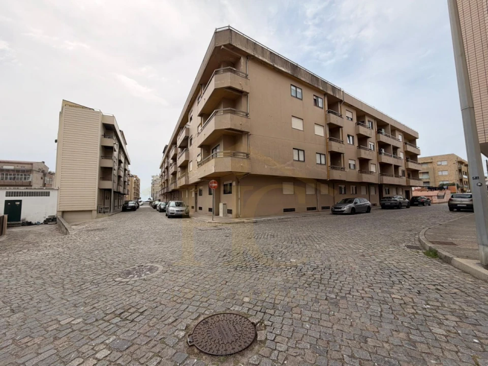 Apartamento T3 para Venda em Aver-O-Mar, Amorim e Terroso Foto 23