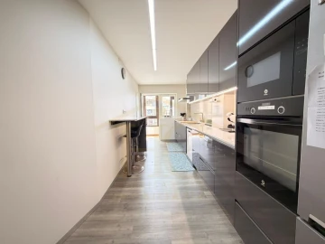 Apartamento T3 para Venda em Aver-O-Mar, Amorim e Terroso