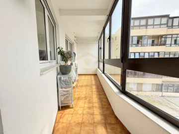 Apartamento T3 para Venda em Aver-O-Mar, Amorim e Terroso