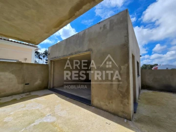 Moradia T5 para Venda em Azeitão (São Lourenço e São Simão)