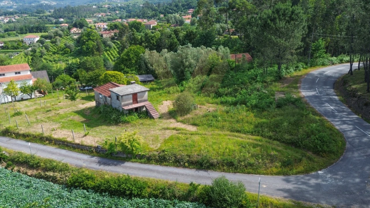Terreno para Venda em Bárrio e Cepões Foto 5