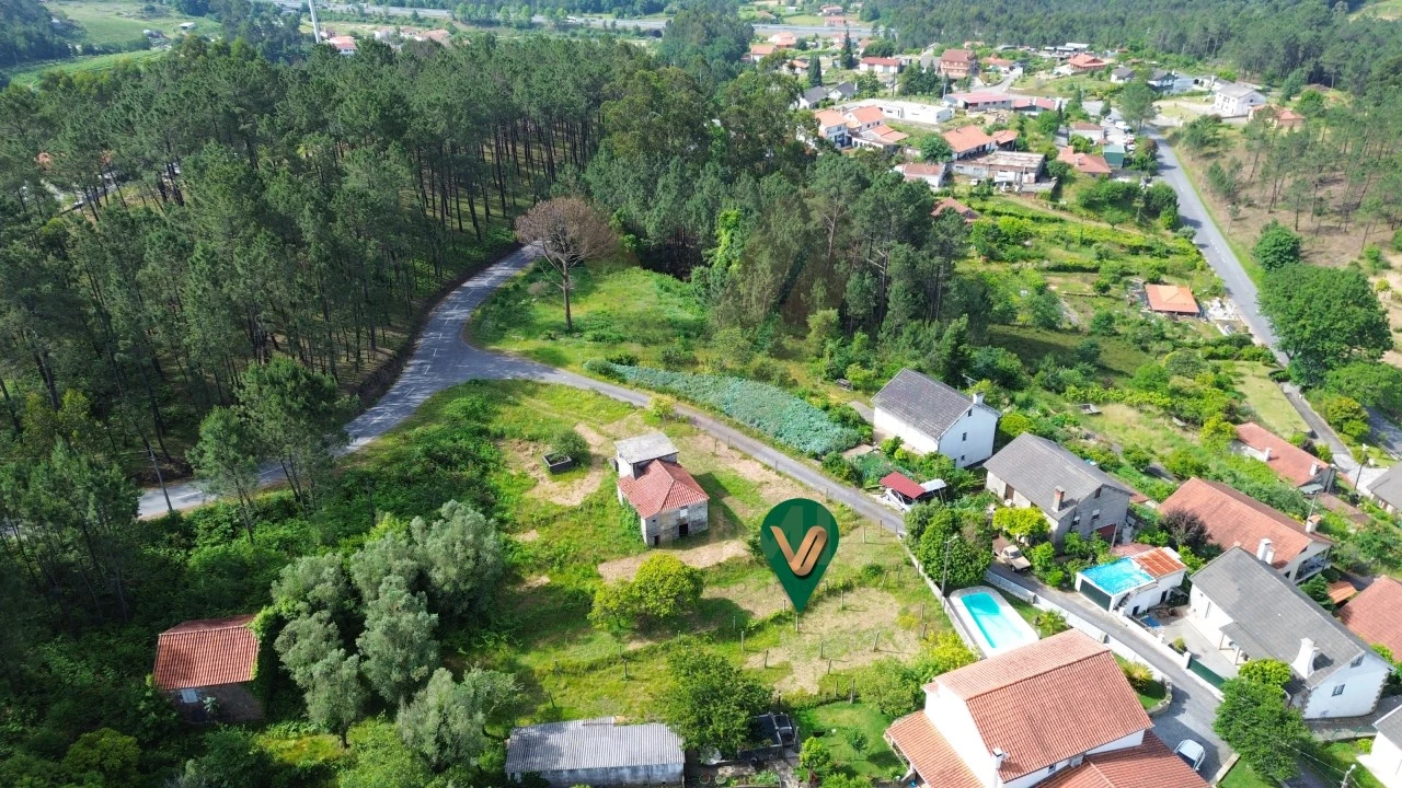 Terreno para Venda em Bárrio e Cepões Foto 12