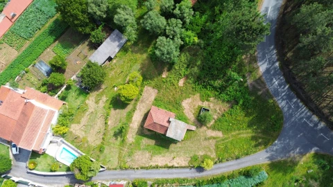 Terreno para Venda em Bárrio e Cepões