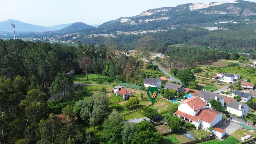 Terreno para Venda em Bárrio e Cepões Foto 11