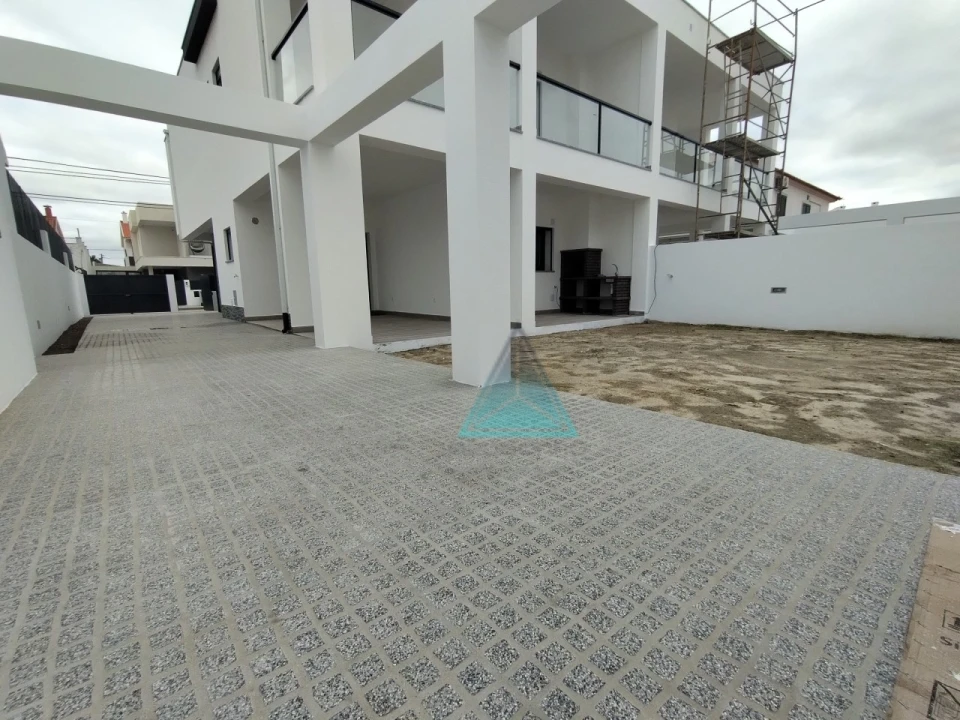 Moradia T3 para Venda em Fernao Ferro Foto 4
