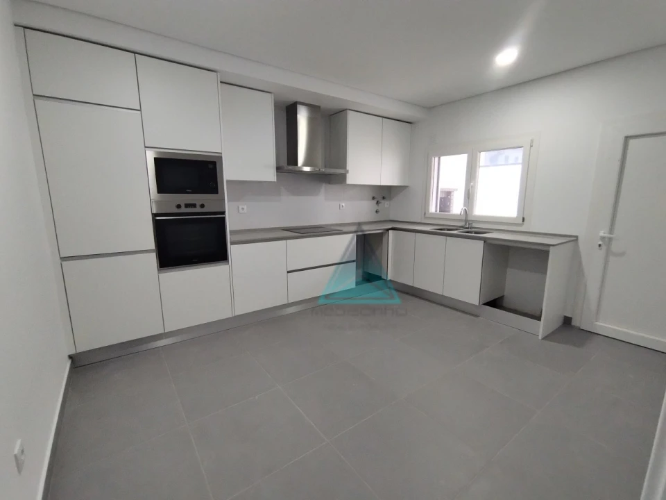 Moradia T3 para Venda em Fernao Ferro Foto 8