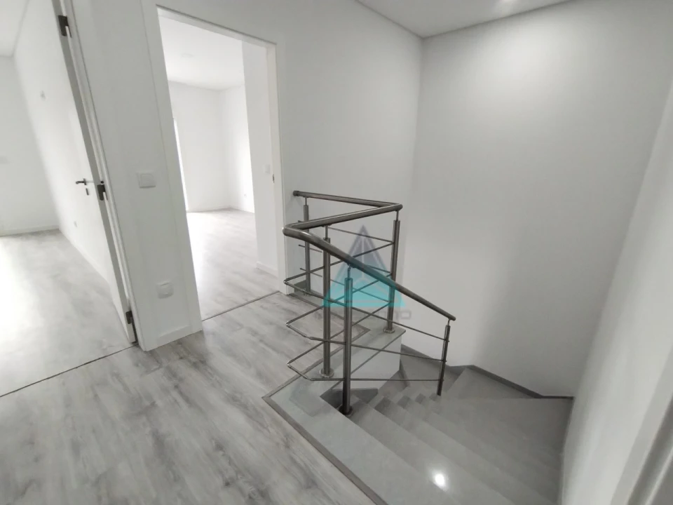 Moradia T3 para Venda em Fernao Ferro Foto 45