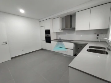Moradia T3 para Venda em Fernao Ferro