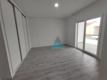 Moradia T3 para Venda em Fernao Ferro