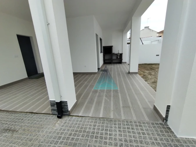 Moradia T3 para Venda em Fernao Ferro Foto 3