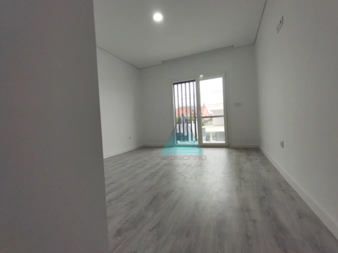 Moradia T3 para Venda em Fernao Ferro Foto 31