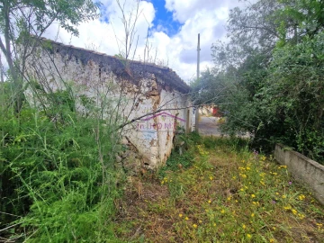 Moradia T2 para Venda em Querença, Tôr e Benafim
