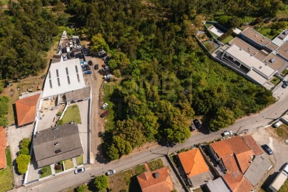 Terreno para Venda em Serzedo e Perosinho
