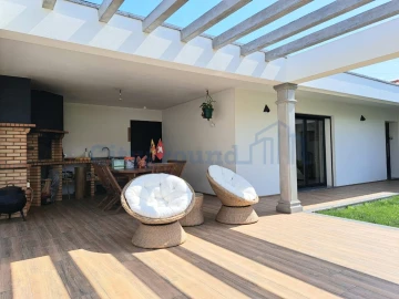 Moradia T2 para Venda em Vieira de Leiria