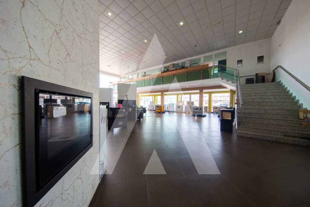 Armazém para Arrendamento em Requeixo, Nossa Senhora de Fátima e Nariz Foto 4