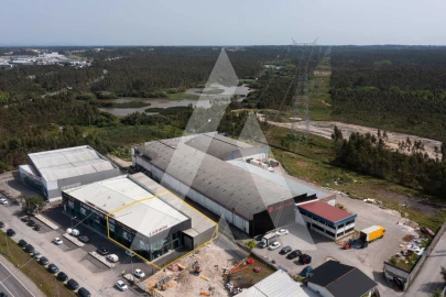 Armazém para Arrendamento em Requeixo, Nossa Senhora de Fátima e Nariz